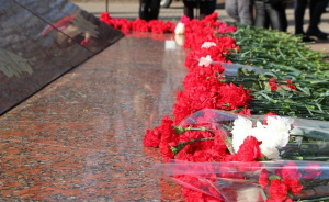 На Кургане Славы прошёл митинг, посвященный трагедии в Хатыни