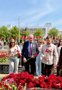 Память благодарных поколений